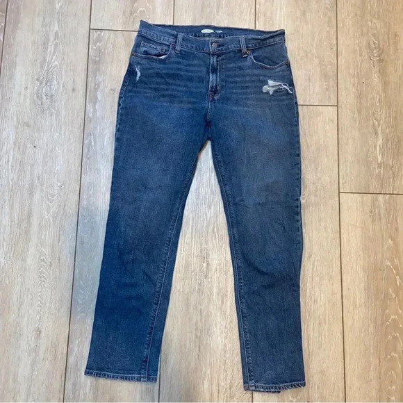 Old Navy Denim - Old Navy Midrise Slightly Distressed Jeans Sz 6